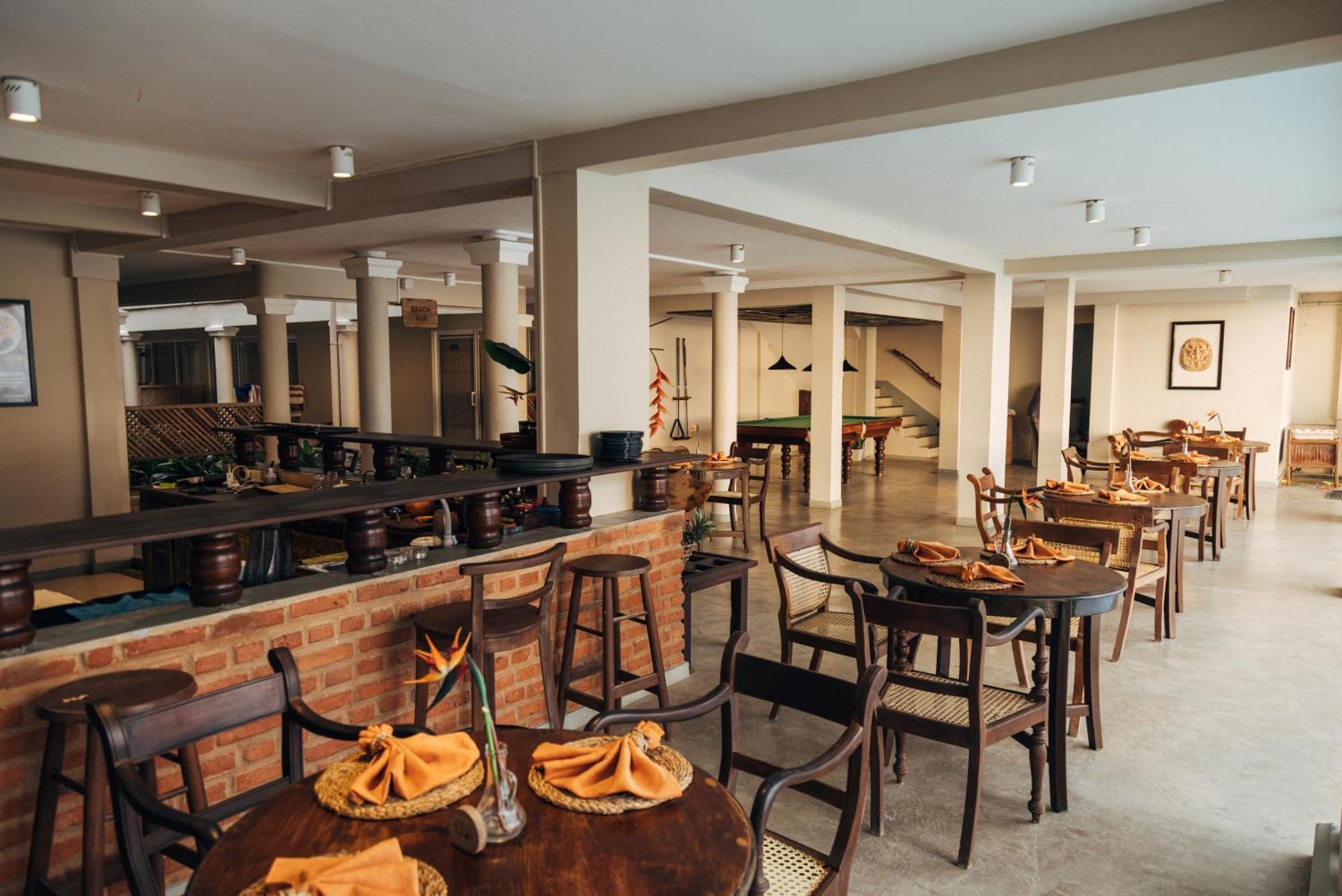 Neevana Hotel 希克杜沃 外观 照片