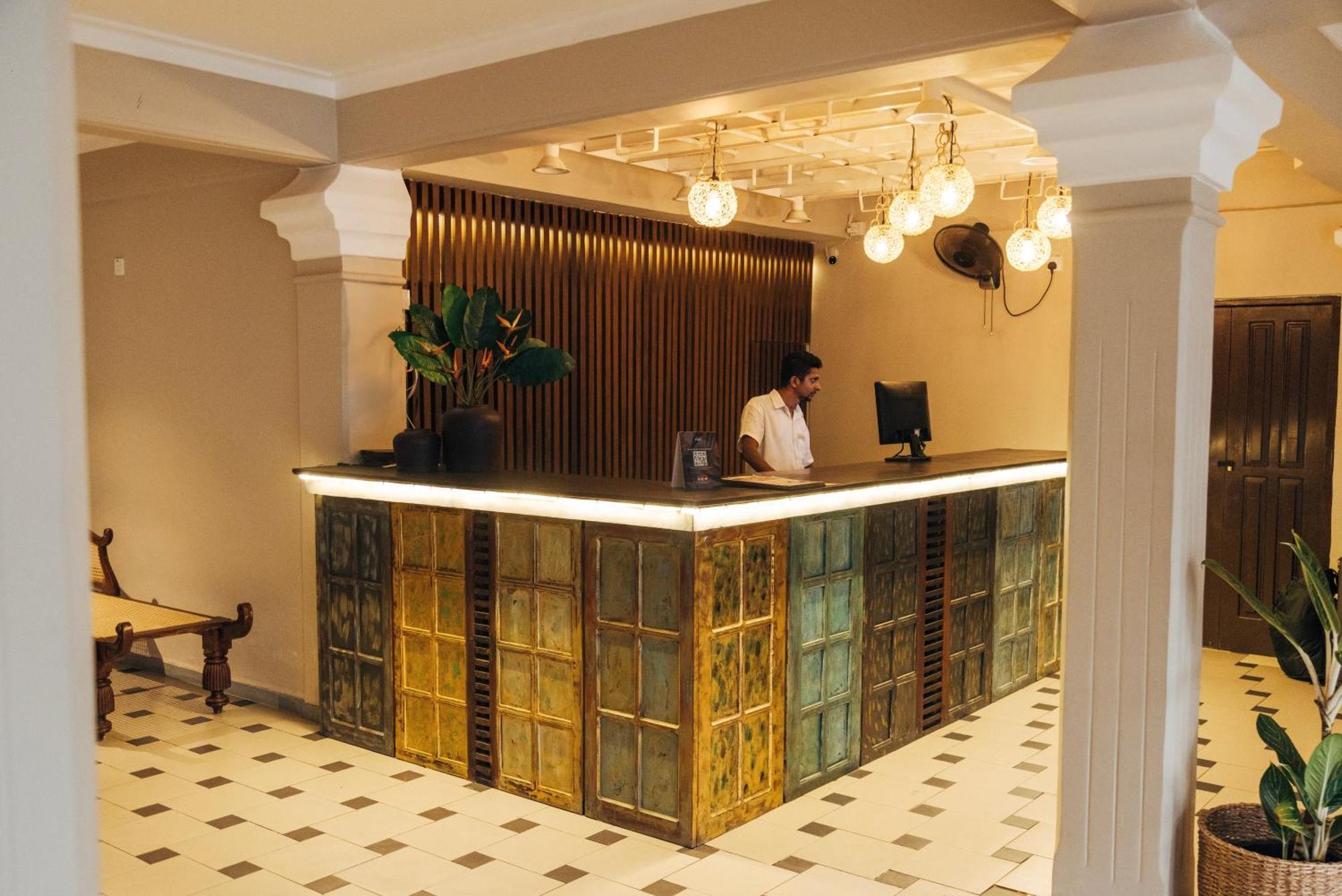 Neevana Hotel 希克杜沃 外观 照片