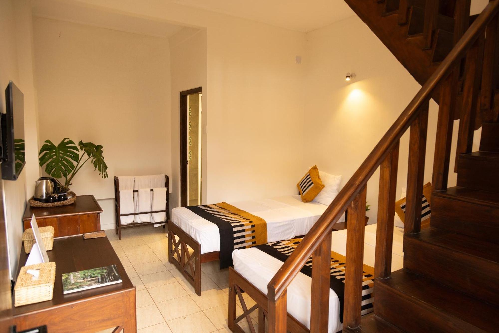 Neevana Hotel 希克杜沃 外观 照片