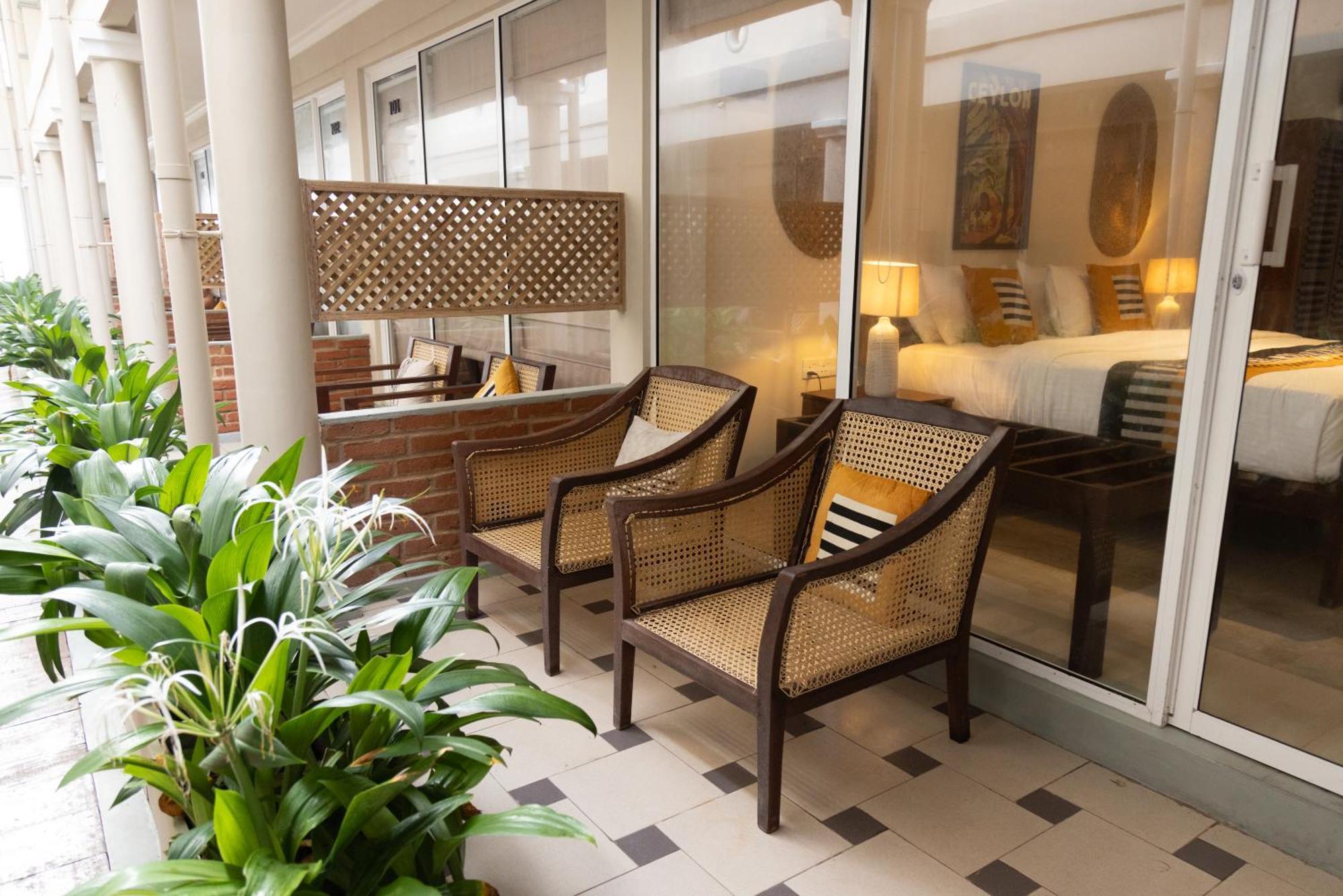 Neevana Hotel 希克杜沃 外观 照片